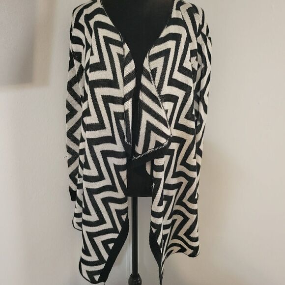 Magnolias Black White Zig Zag Print Long Sleeve Open Front Waterfall Cardigan M - Picture 1 of 16